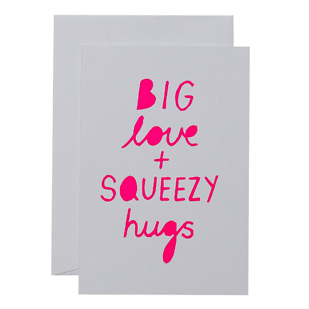SQUEEZY HUGS